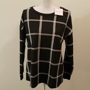 NWT Liz Claiborne  black and white sweater